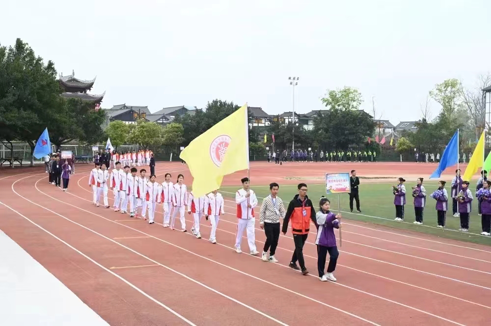 挑戰(zhàn)運(yùn)動(dòng)極限 奔向精彩未來