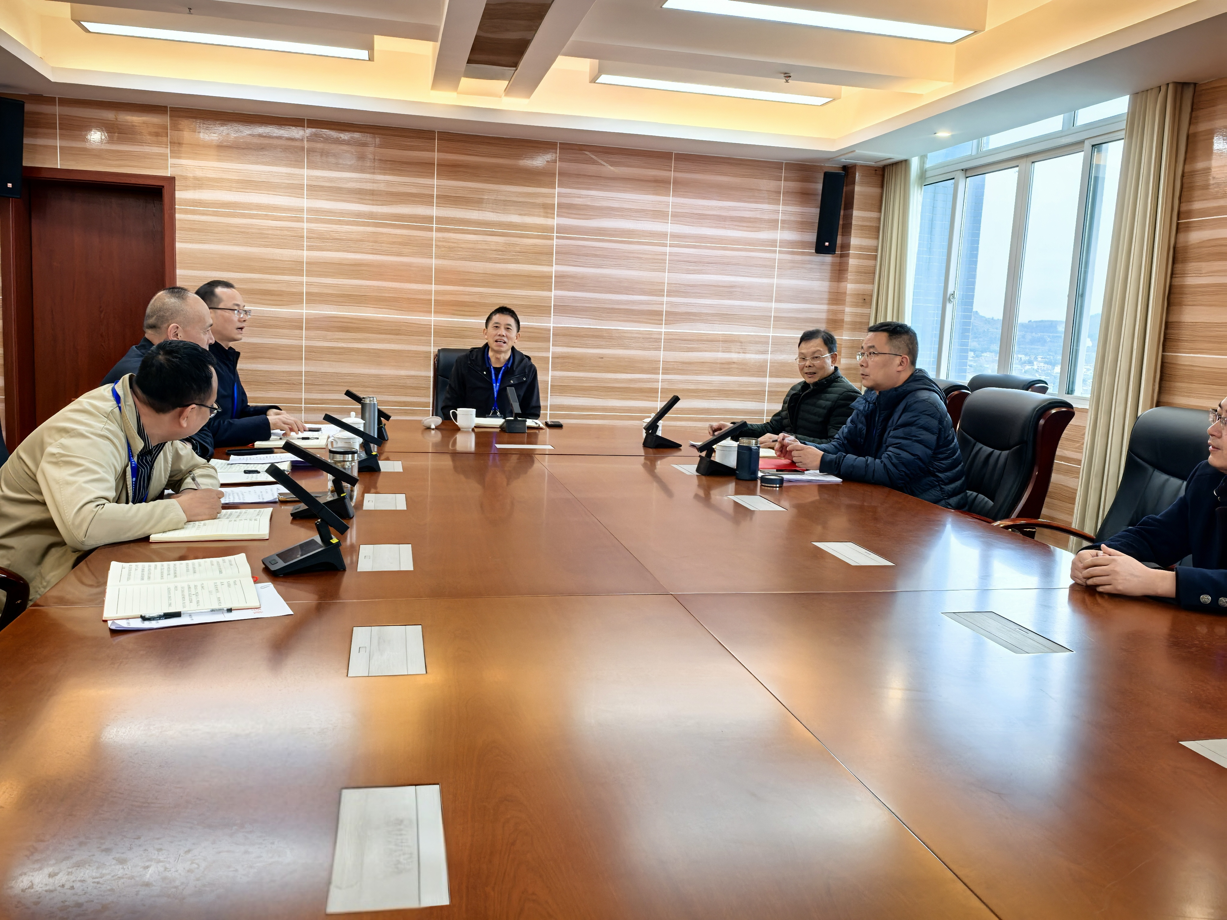 南充師范學(xué)校黨委召開2024年下半年意識(shí)形態(tài)工作專題會(huì)議